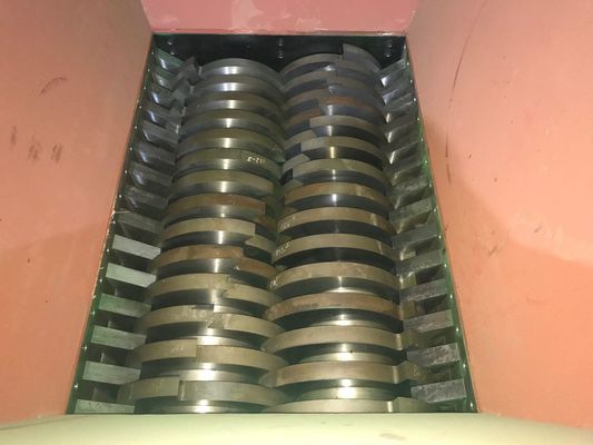 18.5kw Twin Shaft Shredder Machine  , Durable tyre shredding machine
