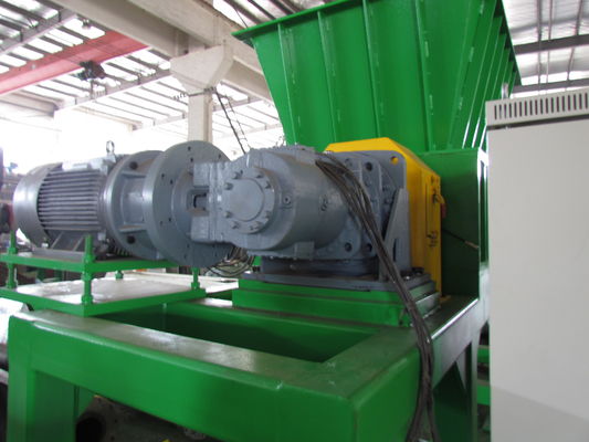 18.5kw Twin Shaft Shredder Machine  , Durable tyre shredding machine