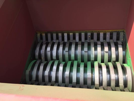 38 Blade 18.5kw Plastic Drum Shredder , Double Shaft Shredder Low Noise