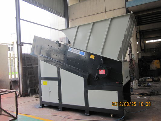 CE Plastic Lumps Shredder , Single Shaft Shredder Rotating Length 1600mm